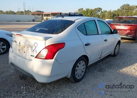 2015 Nissan Versa 1.6 S+ из США, поврежденный, VIN 3N1CN7AP6FL952678